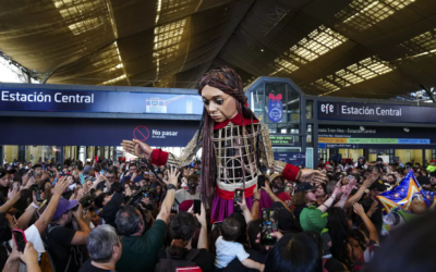 La Pequeña Amal en Chile: Un Símbolo de Esperanza para los Niños Refugiados